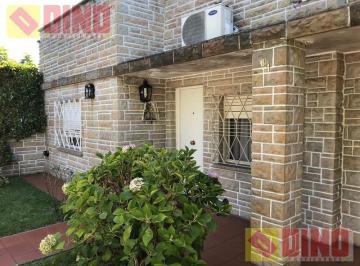 Casa · 90m² · 4 Ambientes · 2 Cocheras · Casa - Llavallol - Venta - 2 Dorm. - Cochera - Terreno Libre
