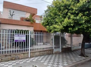 Casa · 212m² · 14 Ambientes · 1 Cochera · Casa en Venta Bº Ciudadela