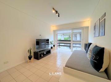 Departamento · 40m² · 2 Ambientes · 1 Cochera · Departamento 2 Ambientes con Cochera - Alquiler Invierno de Marzo a Diciembre - Varese