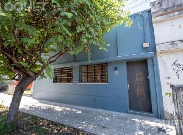 Casa · 80m² · 4 Ambientes · Casa en La Capital