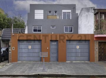 Casa · 298m² · 6 Ambientes · 4 Cocheras · Oportunidad! 3 Ambientes + Espacio de Coworking Ideal Empresa