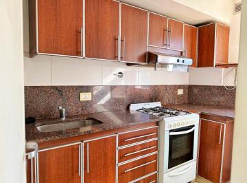 Departamento · 82m² · 4 Ambientes · 1 Cochera · PH Triplex.2 Dorm.. Cochera. espacio en Comun Acepta Permuta X Casa Evalua Zona