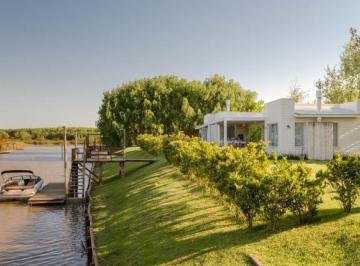 Casa · 216m² · 4 Ambientes · Venta Casa 4 Ambientes Country Nautico Isla del Este