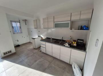 Casa de 4 ambientes, Lomas de Zamora · Dúplex/tríplex en Venta en Temperley