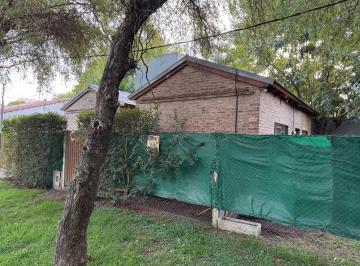 Casa de 4 ambientes, La Plata · Casa en Venta 464 Esq. 27 City Bell - 2 Dorm.