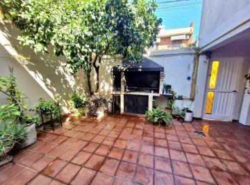 Casa · 116m² · 3 Ambientes · 1 Cochera · Venta Casa 3 Ambientes en Floresta con Patios, Terraza, Escritorio y Cochera