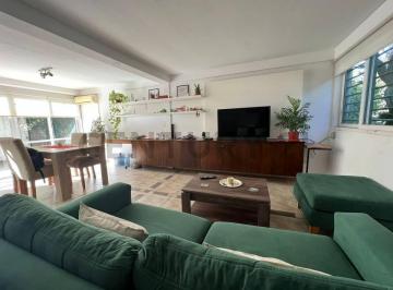 Casa · 77m² · 4 Ambientes · 1 Cochera · Duplex en Venta en Tolosa La Plata