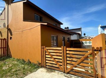 Casa · 76m² · 4 Ambientes · 1 Cochera · Departamento en Mar del Tuyu