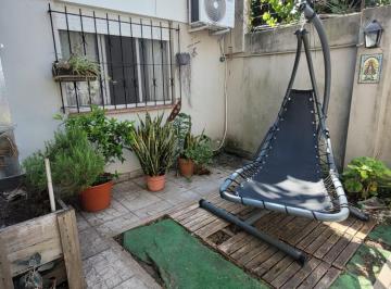 PH · 50m² · 2 Ambientes · 1 Cochera · PH en Castelar Norte