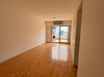 Departamento de 4 ambientes, Flores · Luminoso Depto 4 Amb en Venta por Flores! Al Frente, con Balcón Terraza! Lavadero, Cochera y Baulera