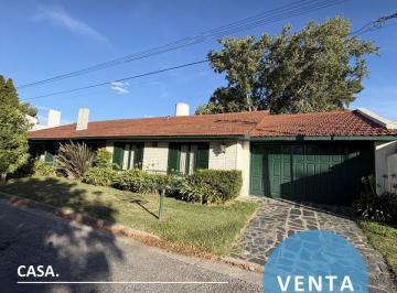 Casa · 223m² · 4 Ambientes · 1 Cochera · Casa en Tandil