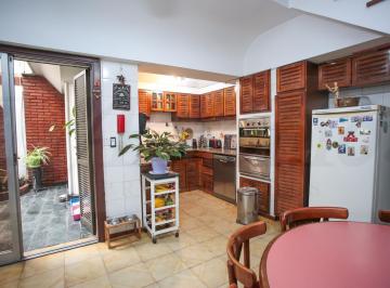 Casa · 182m² · 5 Ambientes · 1 Cochera · Casa 5 Ambientes con Garage, Patio y Terraza en Parque Chacabuco