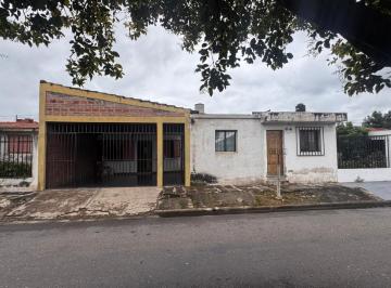 Casa · 200m² · 6 Ambientes · 1 Cochera · Casa 2 Departamentos en Venta Ciudad del Milagro