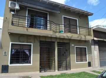 Casa · 79m² · 3 Ambientes · Venta Duplex 3 Amb Isidro Casanova. Apto Crédito - Acepta Permuta