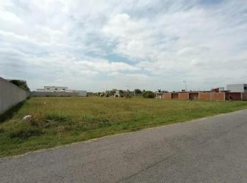 Terreno · 900m² · Venta Lote La Martina Esquina, Lujan