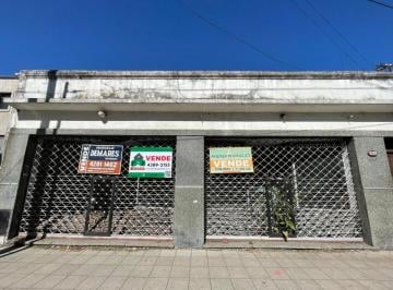 Local comercial , Lomas de Zamora · Dos Locales con Vivienda Sobre Lote de 490 m² en Luzuriaga - Llavallol