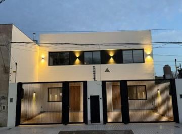 Casa de 4 ambientes, San Isidro · Duplex 4 Ambiente en Villa Adelina a Estrenar