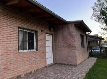 Casa de 3 ambientes, Roldán · La Taba 1969 Casa en Alquiler Punta Chacra - Roldán