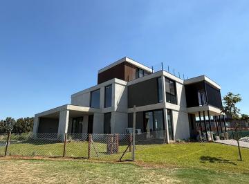 Casa · 309m² · 6 Ambientes · Casa en Venta en Los Puentes, Nordelta, Tigre