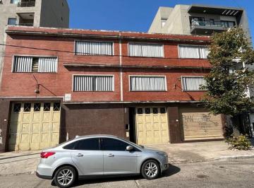 Bodega-Galpón , Lanús · En Venta Galpon de Aprox 495 m² con Deposito, Oficinas y Montacxarga en Lanus o
