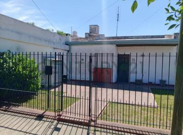 Casa · 151m² · 5 Ambientes · Casa en Berisso, 3 Habitaciones Venta