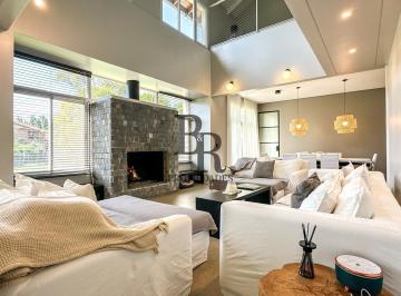 Casa · 400m² · 7 Ambientes · 4 Cocheras · Venta Casa Moderna en 2 Lotes - Miraflores Country Club