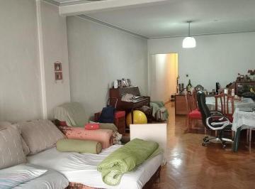Departamento de 4 ambientes, Caballito · Excelente Semipiso en Venta en Caballito Sobre Av Rivadavia de 3 Dorm. + Dependencia, 135 m²