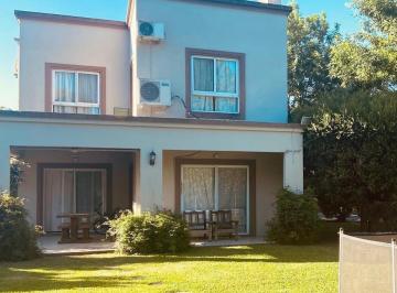 Casa · 200m² · 5 Ambientes · 2 Cocheras · Muy Linda Casa Moderna en El Molino con Muebles