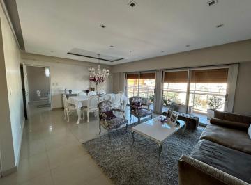 Departamento · 185m² · 4 Ambientes · 1 Cochera · Venta Departamento 4 Ambientes - Flores