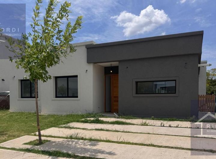 Casa · 140m² · 4 Ambientes