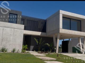 Casa · 276m² · 7 Ambientes · 2 Cocheras · Casa en Venta | 7 Ambientes | Pileta | a Estrenar | Cochera Doble | Pilara La Calesa
