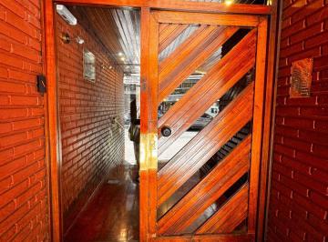 Departamento de 4 ambientes, Almagro · Gran Departamento 4 Amb C Dep Al Frente Balcon Corrido