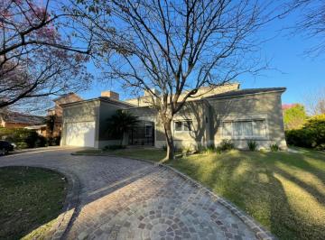 Casa · 432m² · 6 Dormitorios · 2 Cocheras · Venta Casa - 6 Dorm. - B° Country Barrancas del Sur