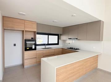 Casa · 230m² · 5 Ambientes · 2 Cocheras · Casa Planta Baja, 3 Dorm. en Venta. Greenville 2