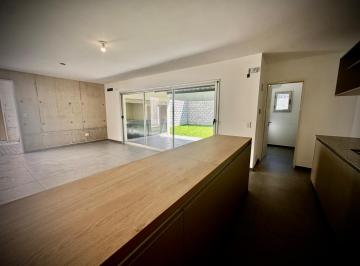 PH · 94m² · 2 Ambientes · 1 Cochera · Cuesta Colorada Dúplex en Venta 2 Dorm.