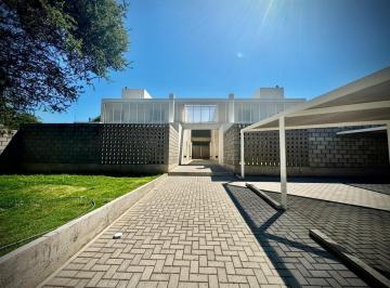 PH · 94m² · 2 Ambientes · 1 Cochera · Cuesta Colorada Dúplex en Venta 2 Dorm.