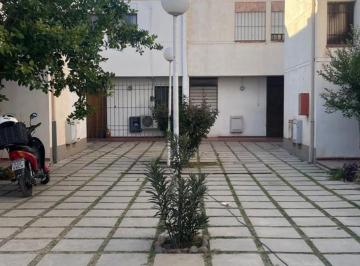 Casa de 3 ambientes, Dorrego · Dúplex en Venta - 2 Dorm., 2 Baños y Cochera Para 1 Vehiculo, Ubicado en Alto Dorrego