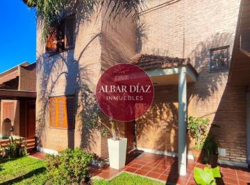 Casa · 134m² · 6 Ambientes · 1 Cochera · Palmas del Claret - Casa Refaccionada con Pileta