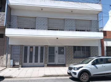 Casa de 4 ambientes, Avellaneda · Casa de 4 Ambientes, con Fondo