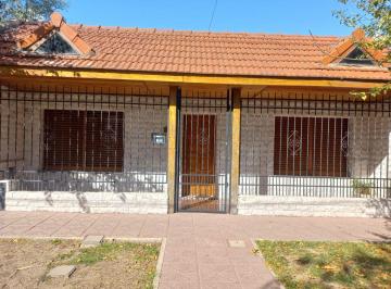 Casa de 6 ambientes, Rosario · Barrio La Florida Dos Dorm. Terreno Libre