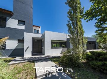 Casa · 321m² · 4 Dormitorios · 4 Cocheras · Casa en Venta 4 Dorm. en Country La Cuesta