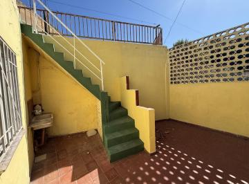 Casa · 72m² · 3 Ambientes · Casa de Pasillo 2 Dorm. Venta - Barrio Sarmiento