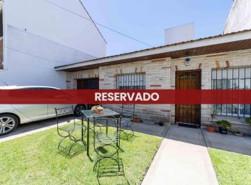 Casa · 90m² · 3 Ambientes · 1 Cochera · Casa 3 Ambientes en Parque Luro