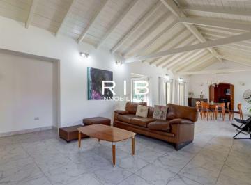 Casa de 6 ambientes, Pilar · Excelente Propiedad de 5 Dorm. Sobre 1600 m²