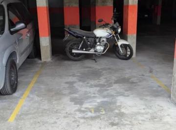 Garage · 12m² · Cochera en Venta - 12,5 m² - Monserrat