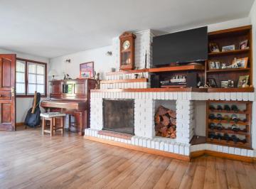 Casa · 221m² · 6 Ambientes · 5 Cocheras · Venta de Casa 5 Dorm., Punta Lara