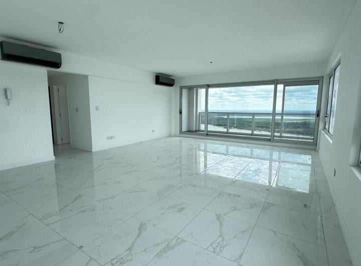 Departamento · 162m² · 5 Ambientes · 1 Cochera