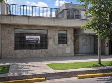 Oficina comercial · 265m² · 9 Ambientes · 1 Cochera · Casa a Reciclar en Venta + Lote – Sección 6 Residencial Norte, Ciudad de Mendoza