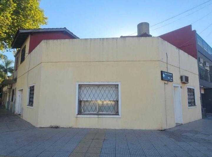 Casa · 90m² · 4 Ambientes · 1 Cochera