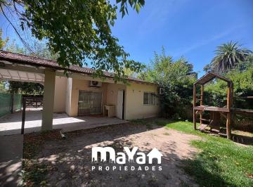PH · 90m² · 3 Ambientes · 2 Cocheras · Casa Tipo PH en Venta Loma Verde